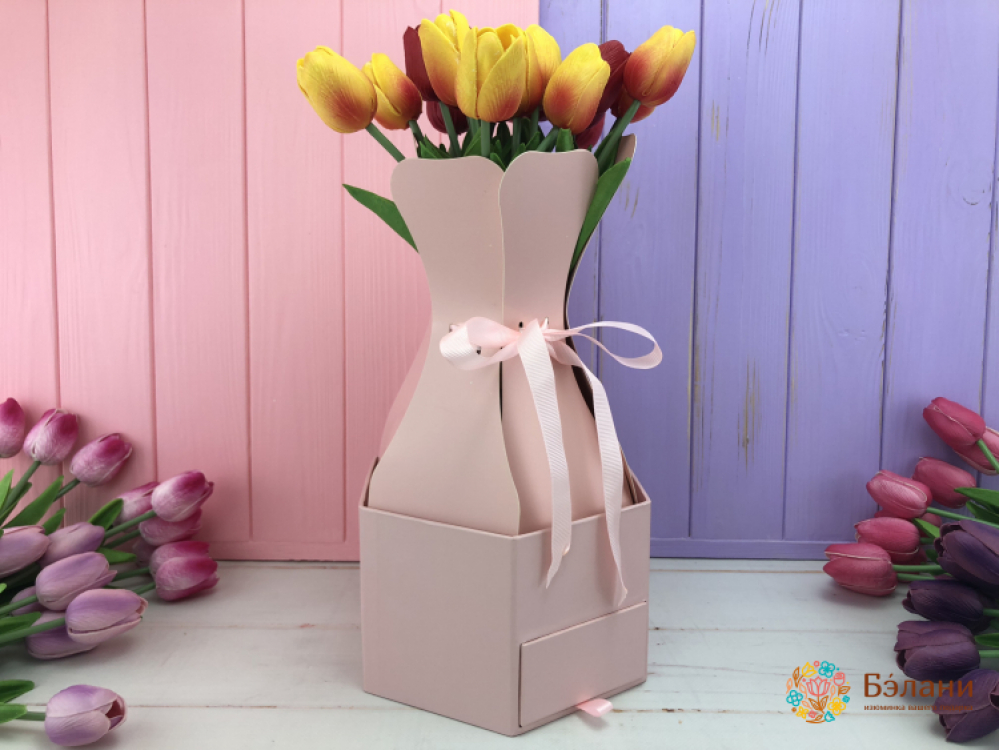 Cutie Cu Flori „Vază” Cu O Cutie (Trandafir.)