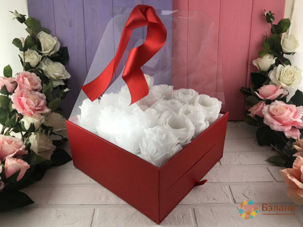 Cutie Cu Sertarul "bra In Arc" Rosu