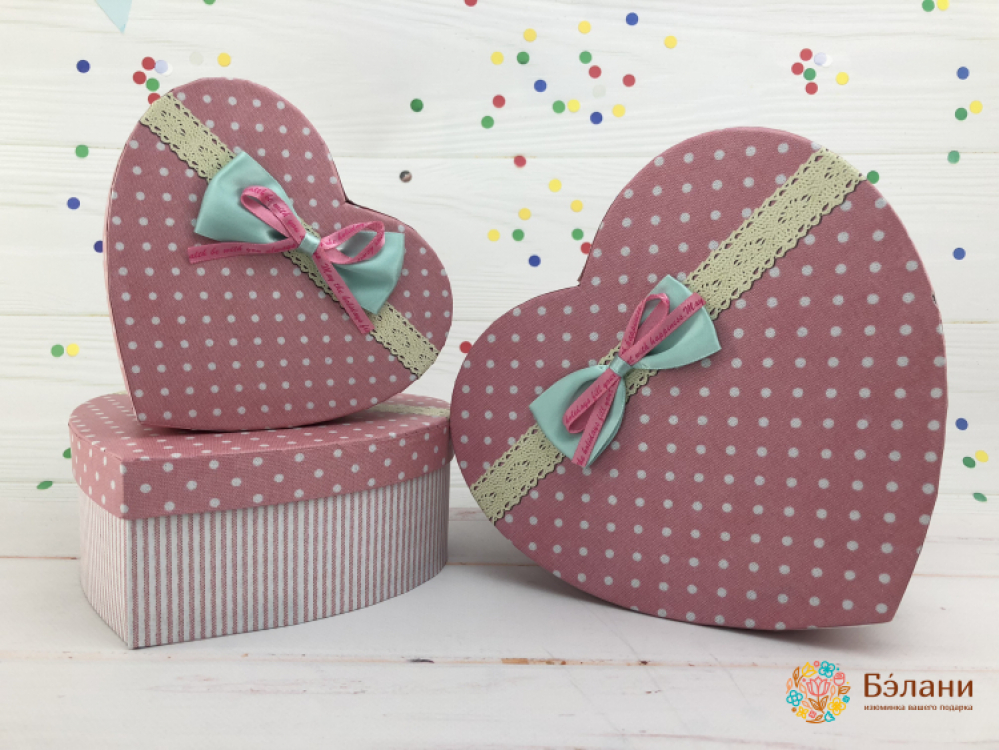 Cutie Roz Dantelă În Formă De Inimă