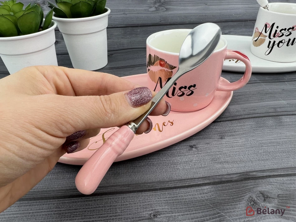 Ceașcă Și Farfurie Din Ceramică „Kiss Me” Roz | 4