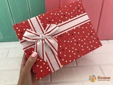 Cutie Cadou "confetti Roșii"