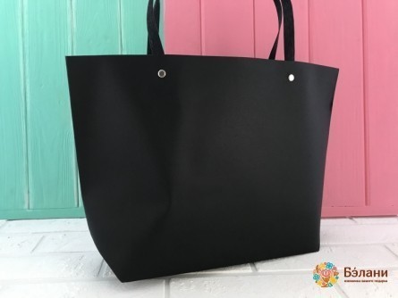 Pachetul „Geantă Artizanală” Neagră M