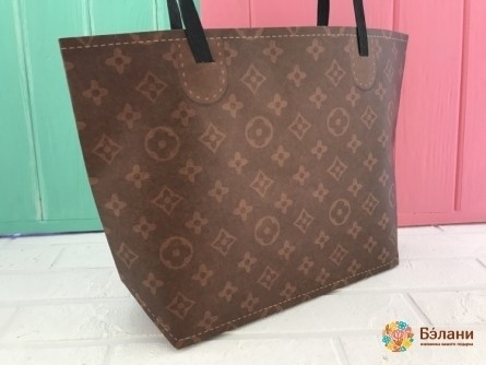 Pachetul „Geantă Artizanală” Cu Sigla M