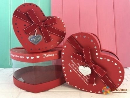 Box Heart Cu Un Butoi Transparent (Roșu)