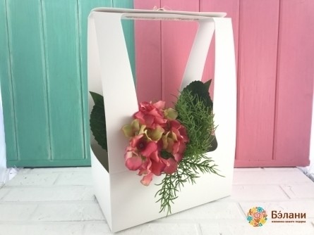 Coș Rabatabil Cu Flori Albe