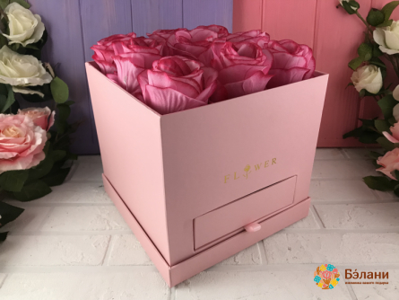 Cutie Pătrată Cu Cutie (Trandafir.)