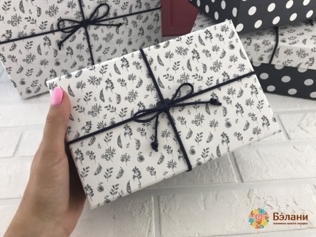 Cutie Cadou "cu Dantelă Din Piele De Căprioară" B / W