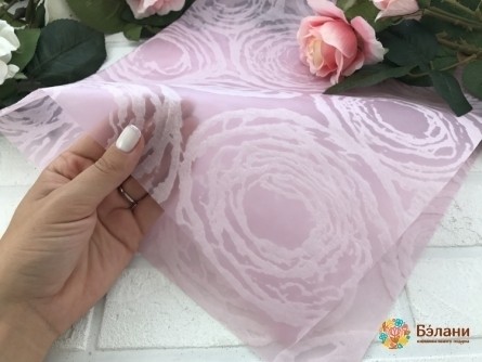 Urmărește „Rozele Preferate” Roz