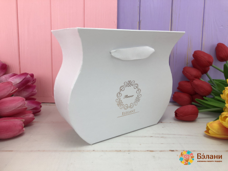 Cutie De Flori Elegantă Albă