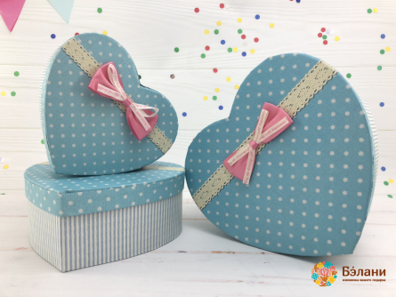 Cutie Din Dantelă Albastră În Formă De Inimă