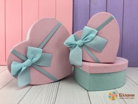 Cutie De Mentă Pudră În Formă De Inimă "arcul Luxuriant"