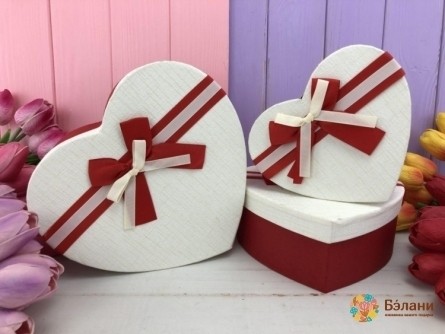 Cutie În Formă De Inimă „Paralel” Alb