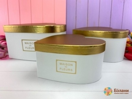 Cutie Aurie În Formă De Inimă