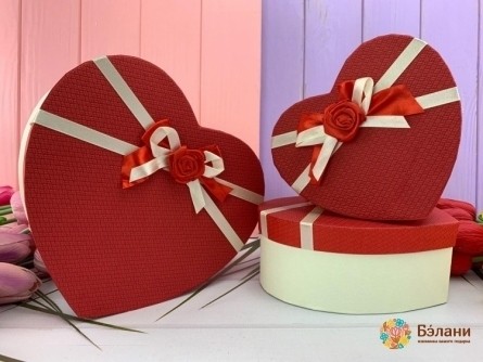 Cutie În Formă De Inimă „Arcul # 2” Roșu