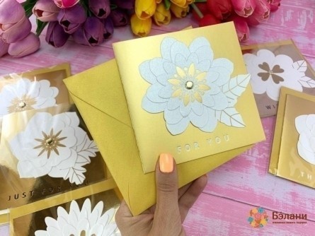 Felicitare "flori Albe" Mix