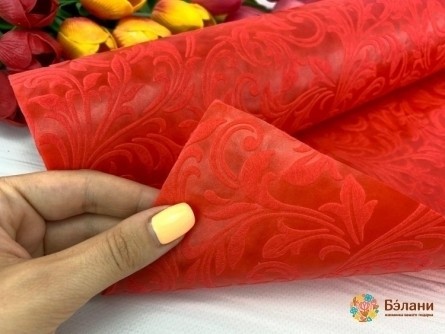 Flizelin Pentru Flori Într-Un Sul "model" Roșu