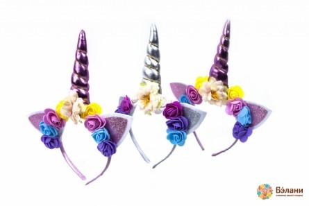 Cercul „Unicorn Cu Trandafiri”