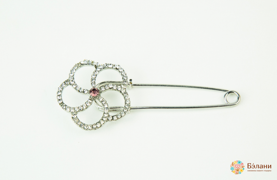 Broșă „Ace Cu O Floare Ajurata”