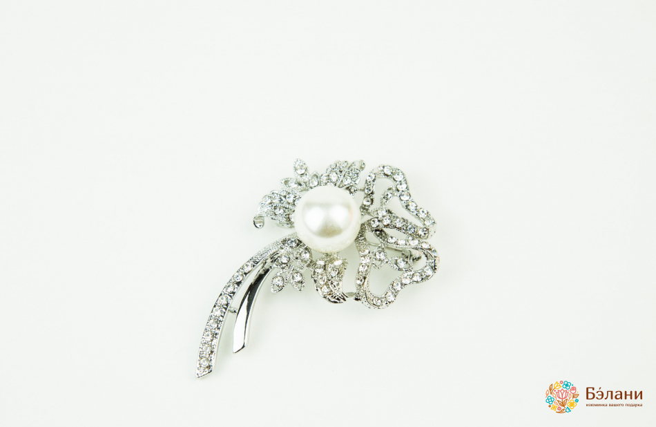 Broșă „Floare Cu Perle Și Panglică”