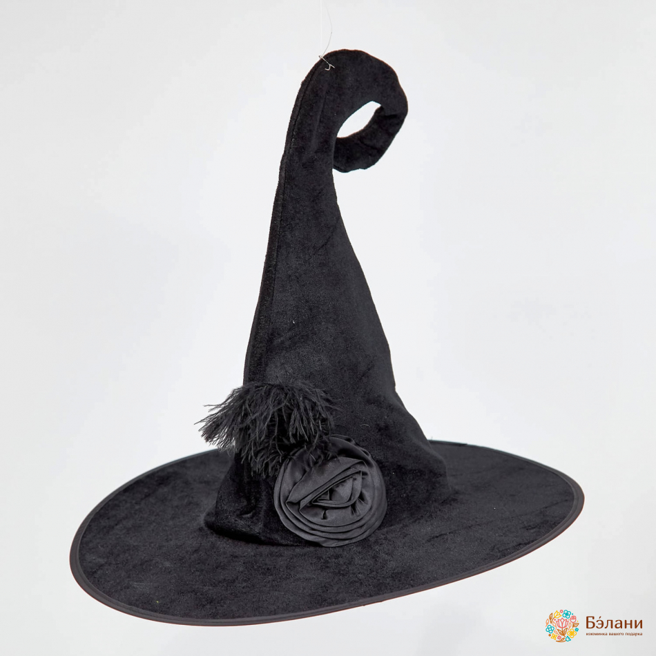 Șapcă De Catifea „Trandafir Cu Pene”