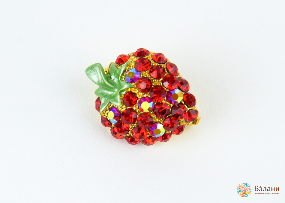 Broșă „Capsuni”