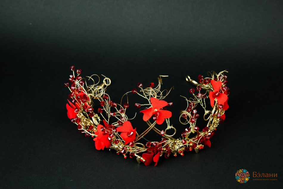 Tiara „Lubelia Roșie”