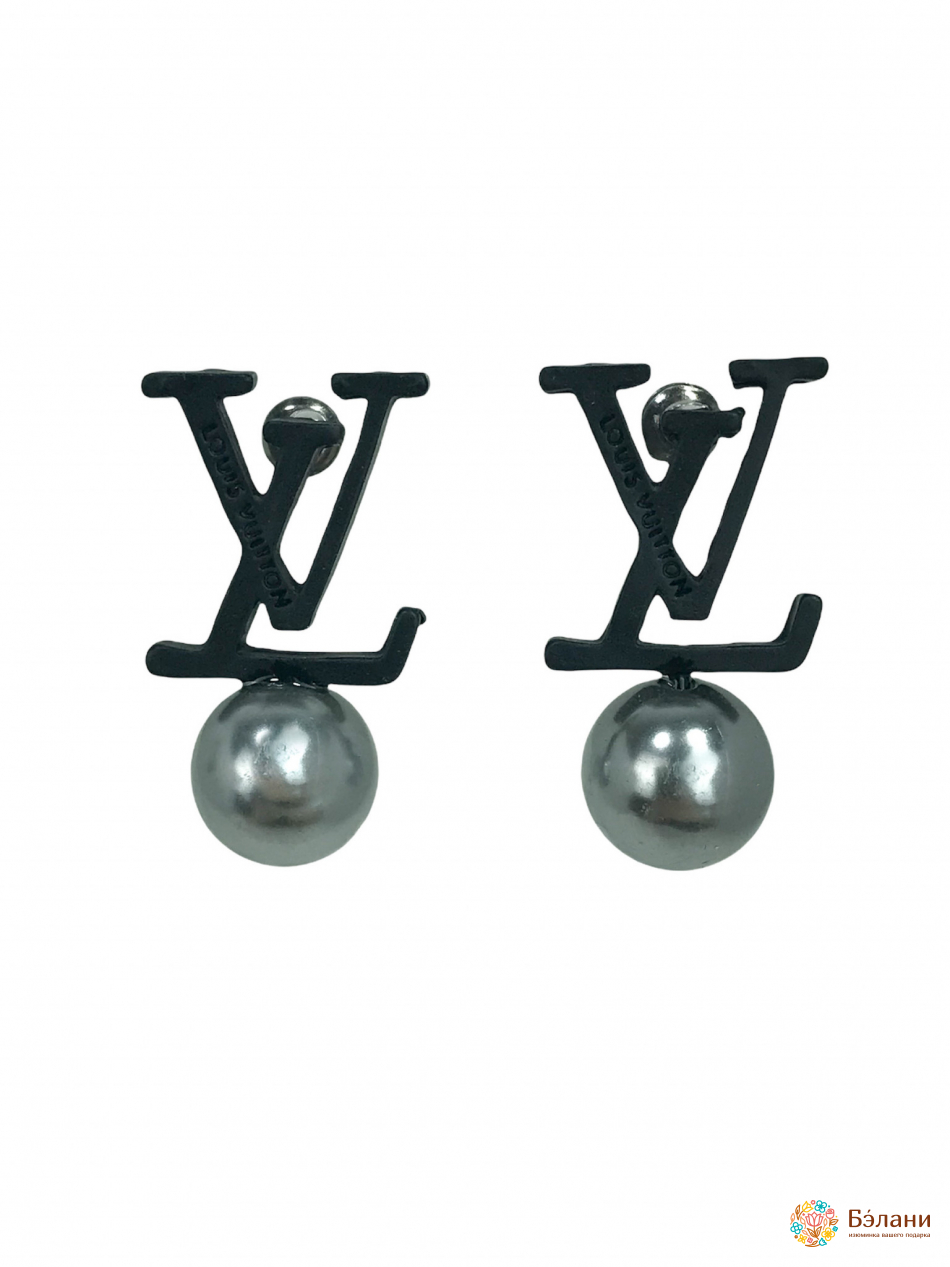 Cercei „Cherry” Lv Gri